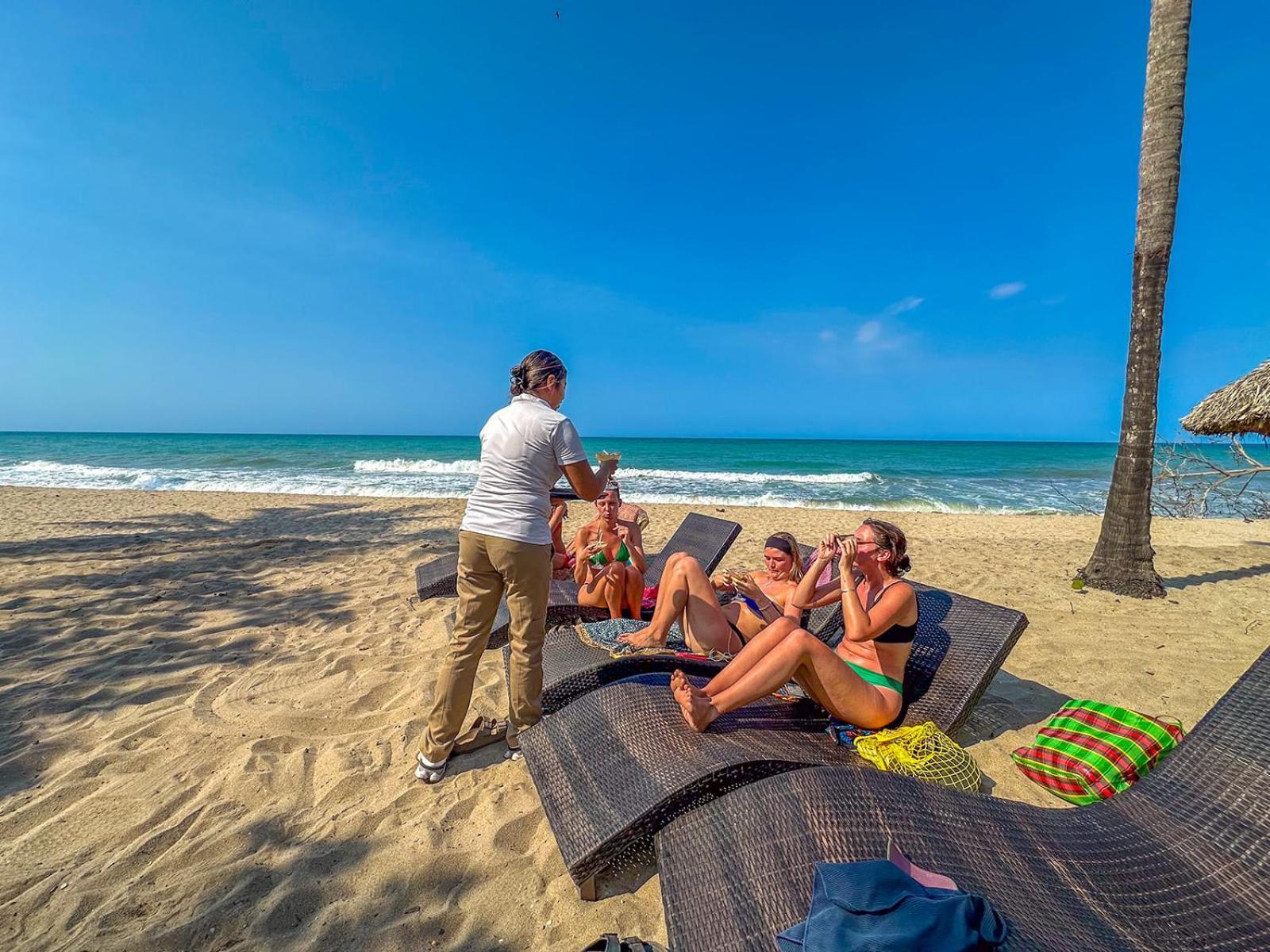 Huku Beach Hostel Паломино Экстерьер фото