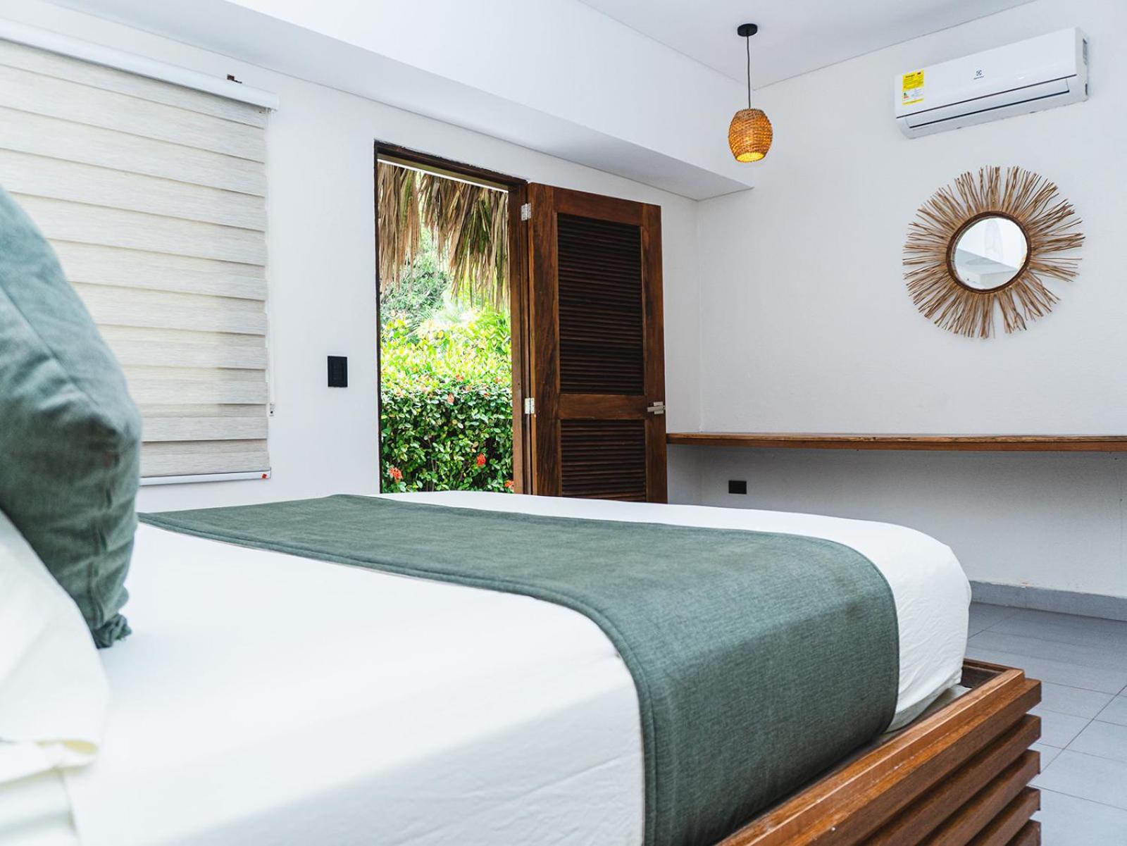 Huku Beach Hostel Паломино Экстерьер фото