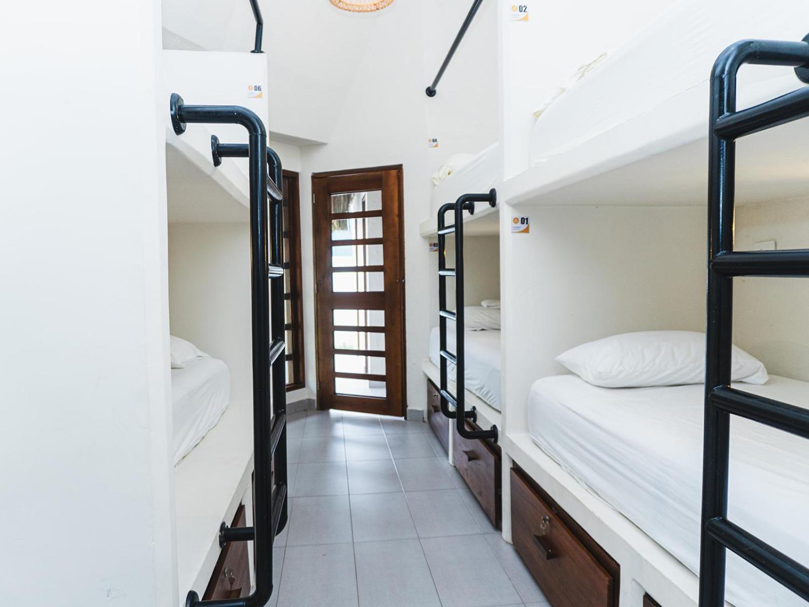Huku Beach Hostel Паломино Экстерьер фото